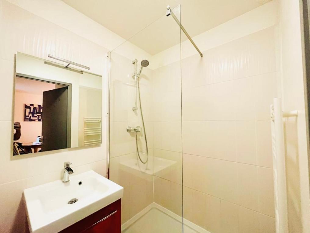 Suite Kobalt Villeurbanne Exterior photo
